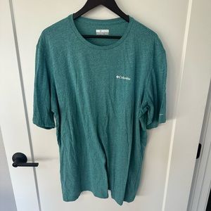 Columbia T-shirt